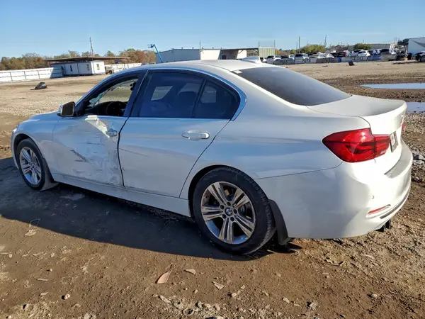 WBA8B9G37HNU56395 2017 BMW 3ER - Image 2