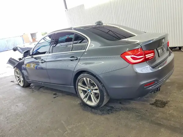 WBA8B9G38HNU51934 2017 BMW 3ER - Image 2