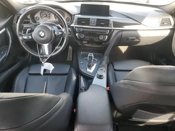 WBA8B9G38HNU52047 2017 BMW 3ER - Image 8
