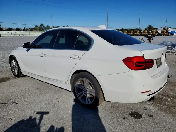 WBA8B9G38HNU52906 2017 BMW 3ER - Image 2