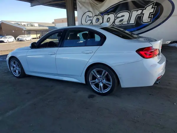 WBA8B9G38HNU54736 2017 BMW 3ER - Image 2