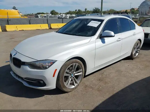WBA8B9G39HNU53854 2017 BMW 3ER - Image 2