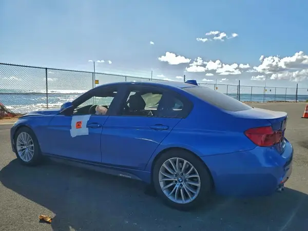 WBA8B9G39HNU55829 2017 BMW 3ER - Image 2