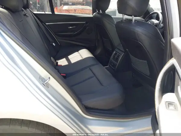 WBA8B9G3XHNU53720 2017 BMW 3ER - Image 8