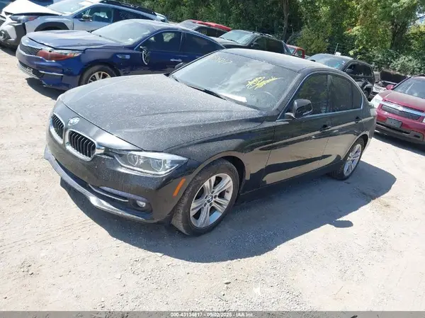WBA8B9G3XHNU54916 2017 BMW 3ER - Image 2
