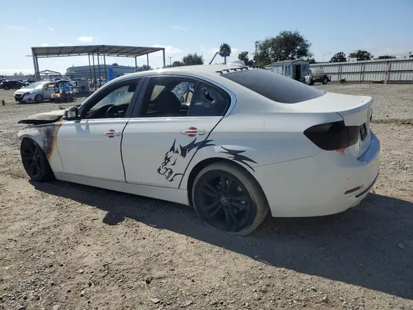 WBA8B9G3XHNU56004 2017 BMW 3ER - Image 2
