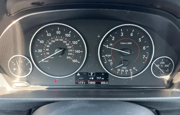 WBA8B9G3XHNU56519 2017 BMW 3ER - Image 8