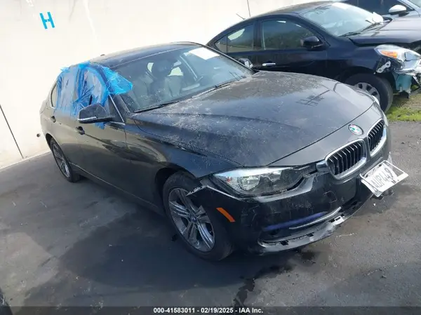 WBA8B9G3XHNU56648 2017 BMW 3ER - Image 1