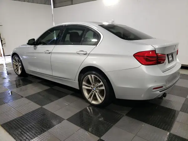 WBA8B9G3XHNU57198 2017 BMW 3ER - Image 2
