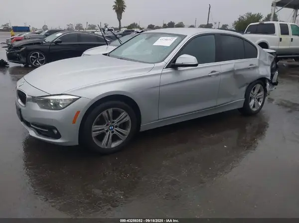 WBA8B9G50HNU48608 2017 BMW 3ER - Image 2