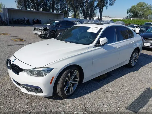 WBA8B9G50HNU49340 2017 BMW 3ER - Image 2
