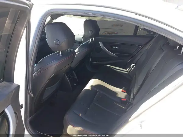 WBA8B9G50HNU49340 2017 BMW 3ER - Image 8