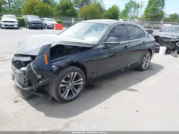 WBA8B9G50HNU49970 2017 BMW 3ER - Image 2