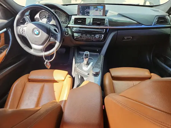 WBA8B9G50JNU95918 2018 BMW 3ER - Image 8