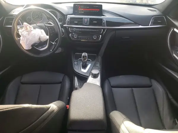 WBA8B9G50JNU96311 2018 BMW 3ER - Image 8