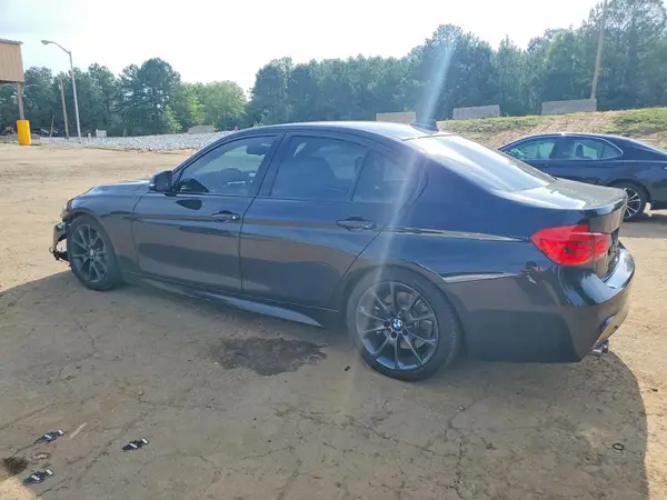 WBA8B9G50JNU98382 2018 BMW 3ER - Image 2