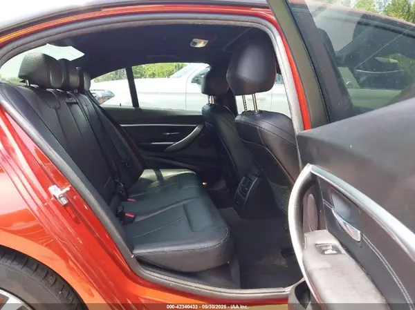 WBA8B9G50JNU98494 2018 BMW 3ER - Image 8