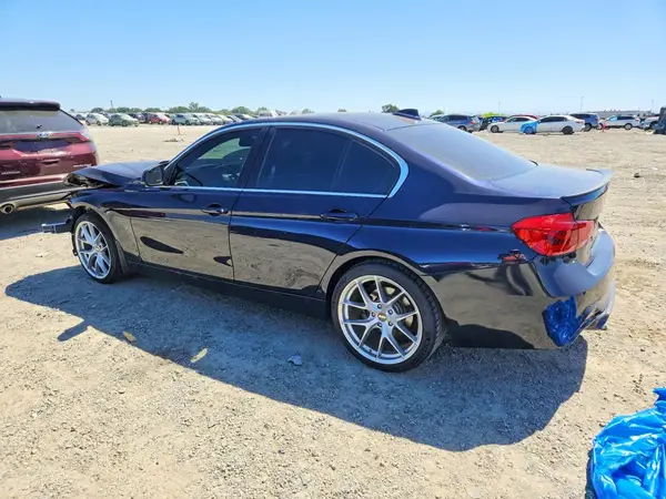 WBA8B9G51HNU48472 2017 BMW 3ER - Image 2