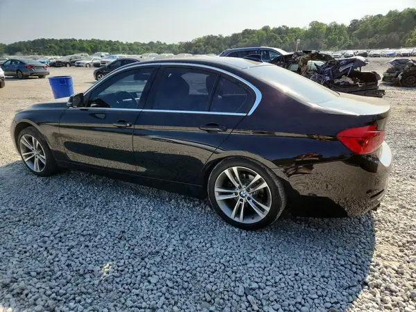 WBA8B9G51HNU48746 2017 BMW 3ER - Image 2