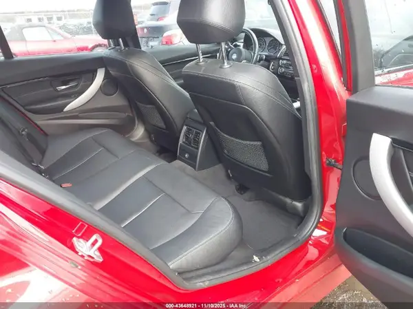 WBA8B9G51HNU49301 2017 BMW 3ER - Image 8