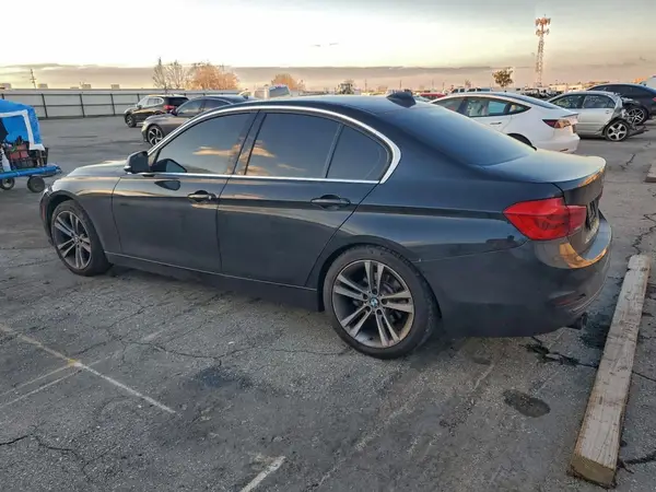 WBA8B9G51HNU49329 2017 BMW 3ER - Image 2