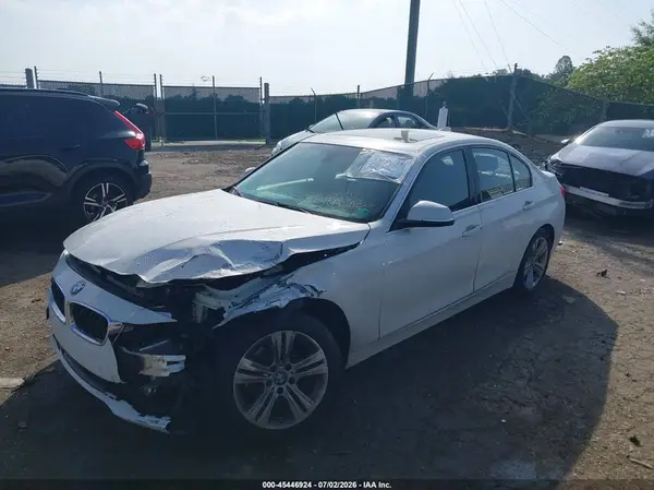 WBA8B9G51HNU49363 2017 BMW 3ER - Image 2