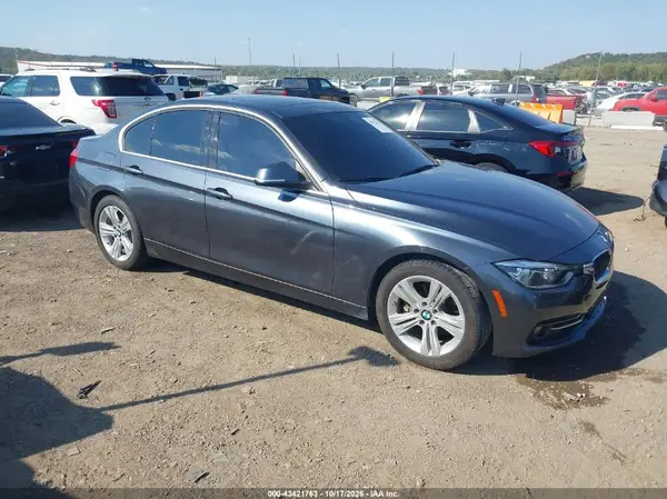 WBA8B9G51HNU50156 2017 BMW 3ER
