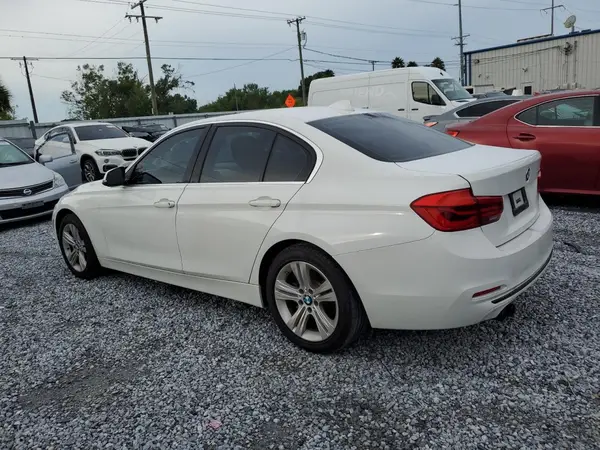 WBA8B9G51HNU50223 2017 BMW 3ER - Image 2