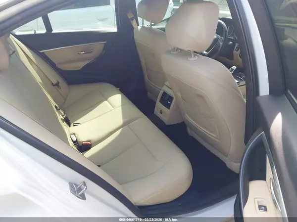 WBA8B9G51HNU51579 2017 BMW 3ER - Image 8