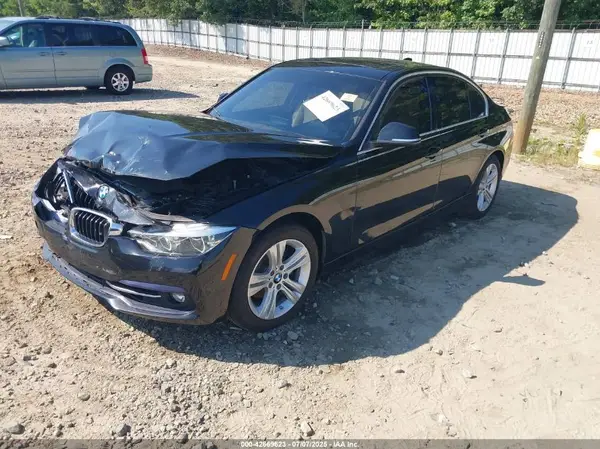 WBA8B9G51JNU58084 2018 BMW 3ER - Image 2