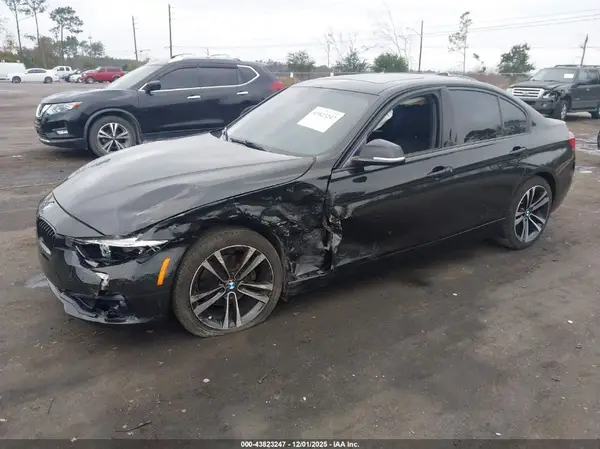 WBA8B9G51JNU58313 2018 BMW 3ER - Image 2