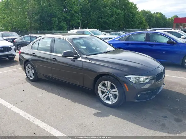 WBA8B9G51JNU95765 2018 BMW 3ER