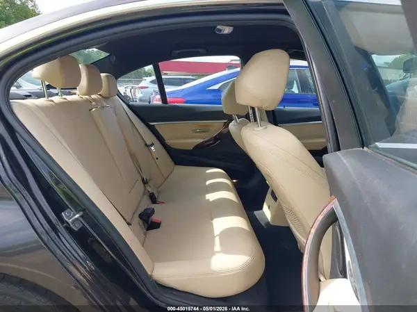 WBA8B9G51JNU95765 2018 BMW 3ER - Image 8