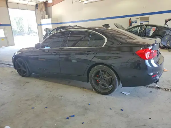 WBA8B9G51JNU95877 2018 BMW 3ER - Image 2