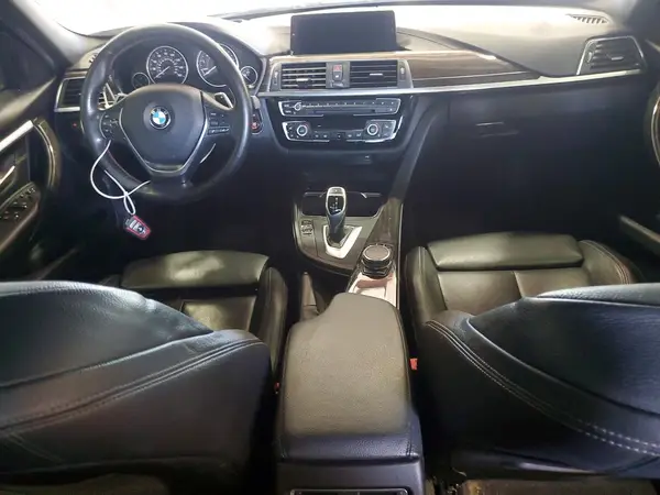 WBA8B9G51JNU95877 2018 BMW 3ER - Image 8