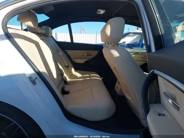 WBA8B9G51JNU96110 2018 BMW 3ER - Image 8