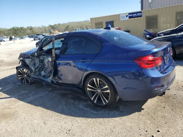 WBA8B9G51JNU98018 2018 BMW 3ER - Image 2