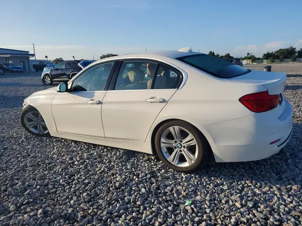 WBA8B9G51JNU98262 2018 BMW 3ER - Image 2
