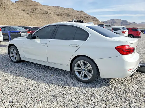WBA8B9G51JNV00205 2018 BMW 3ER - Image 2