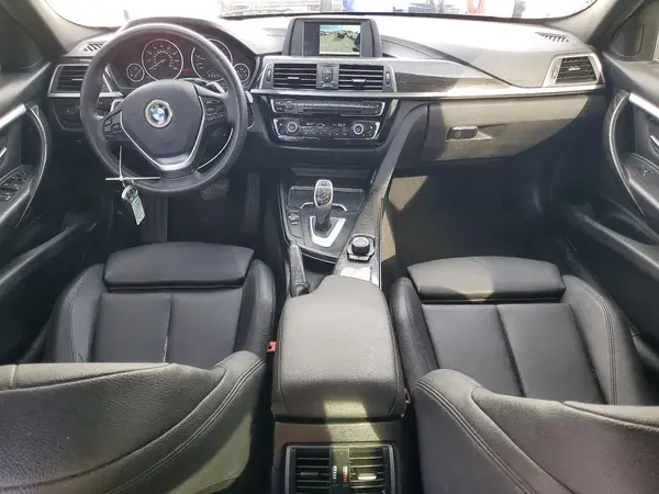 WBA8B9G51JNV00205 2018 BMW 3ER - Image 8