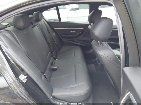 WBA8B9G52HNU09826 2017 BMW 3ER - Image 8