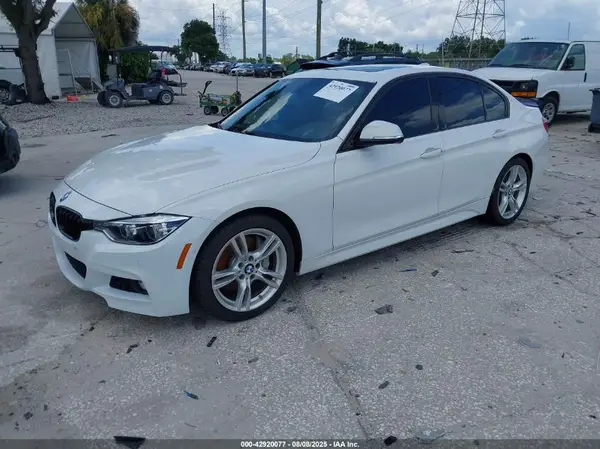 WBA8B9G52HNU09874 2017 BMW 3ER - Image 2