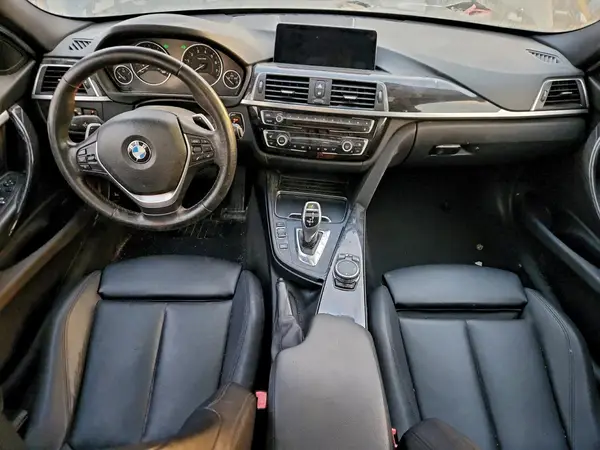 WBA8B9G52HNU50828 2017 BMW 3ER - Image 8
