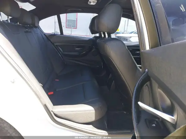 WBA8B9G52JNU57283 2018 BMW 3ER - Image 8