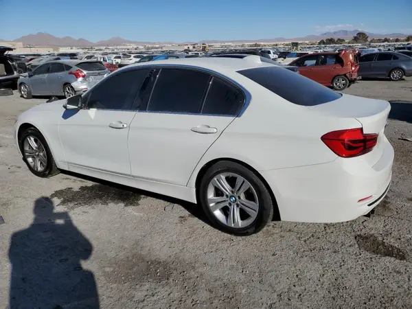 WBA8B9G52JNU57848 2018 BMW 3ER - Image 2