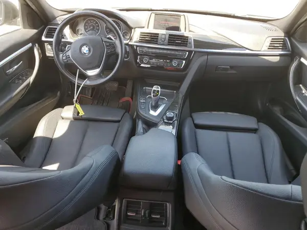 WBA8B9G52JNU58272 2018 BMW 3ER - Image 8