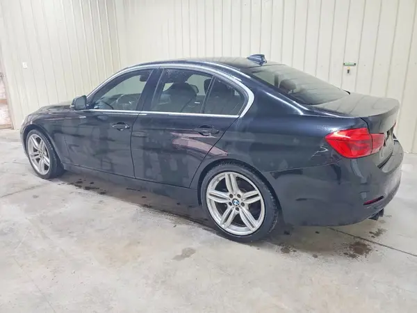 WBA8B9G52JNU97685 2018 BMW 3ER - Image 2