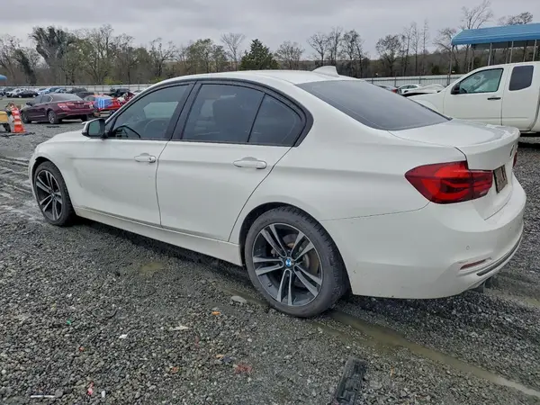 WBA8B9G52JNU99291 2018 BMW 3ER - Image 2