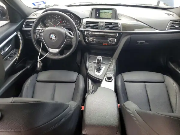 WBA8B9G52JNU99775 2018 BMW 3ER - Image 8