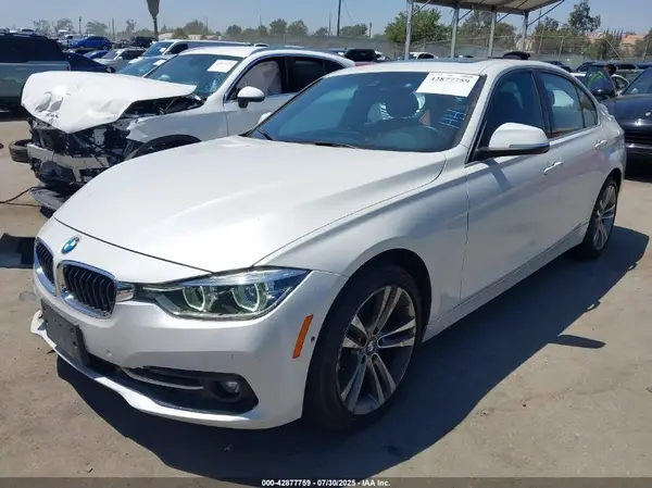 WBA8B9G53HNU51597 2017 BMW 3ER - Image 2
